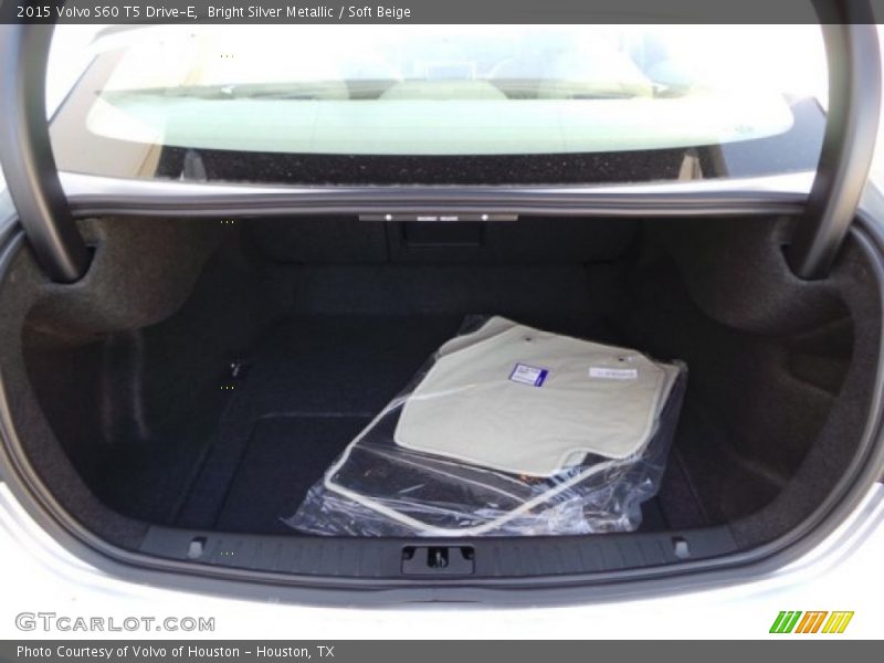 Bright Silver Metallic / Soft Beige 2015 Volvo S60 T5 Drive-E