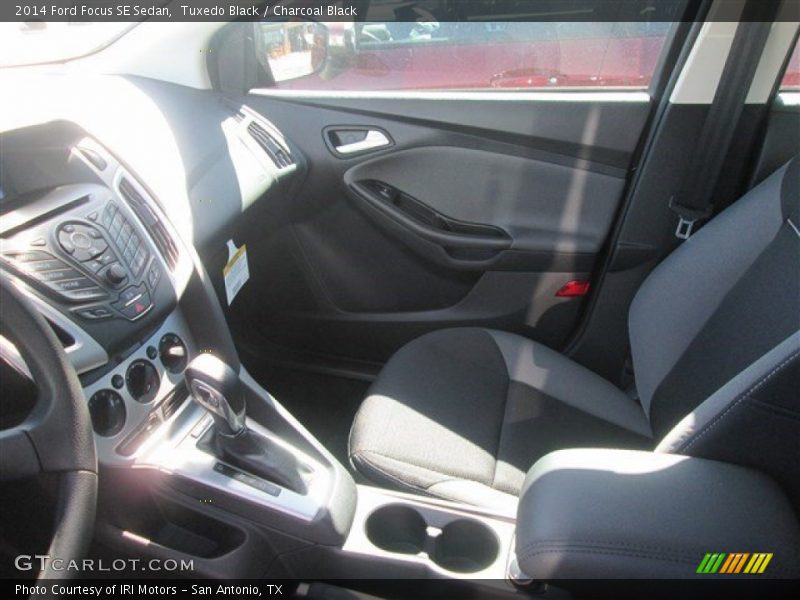 Tuxedo Black / Charcoal Black 2014 Ford Focus SE Sedan