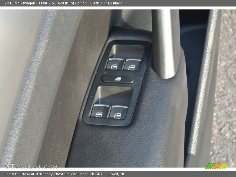 Black / Titan Black 2013 Volkswagen Passat 2.5L Wolfsburg Edition