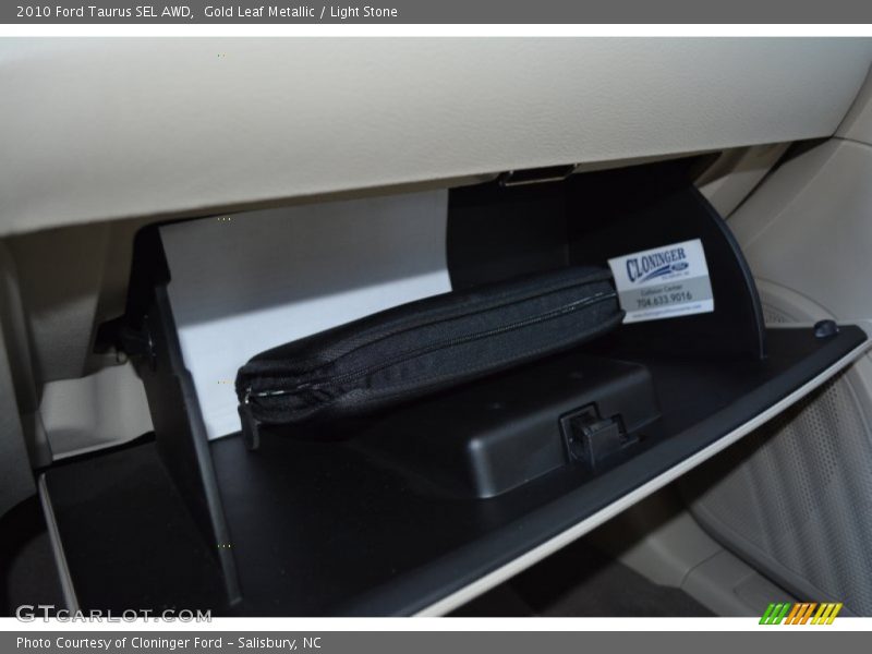 Gold Leaf Metallic / Light Stone 2010 Ford Taurus SEL AWD