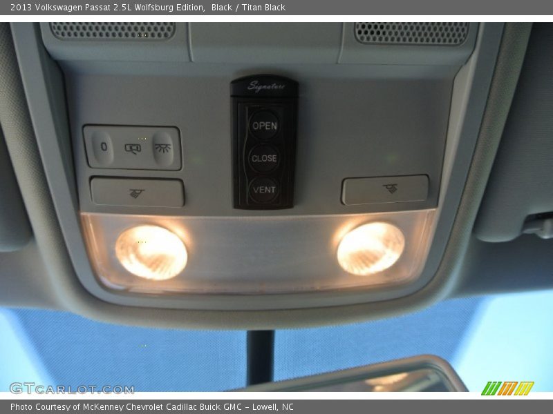 Black / Titan Black 2013 Volkswagen Passat 2.5L Wolfsburg Edition