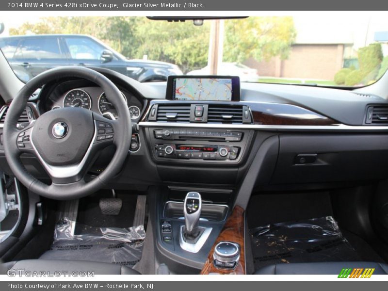 Dashboard of 2014 4 Series 428i xDrive Coupe