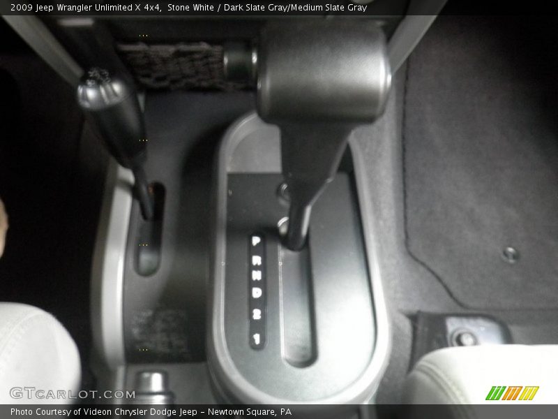 Stone White / Dark Slate Gray/Medium Slate Gray 2009 Jeep Wrangler Unlimited X 4x4