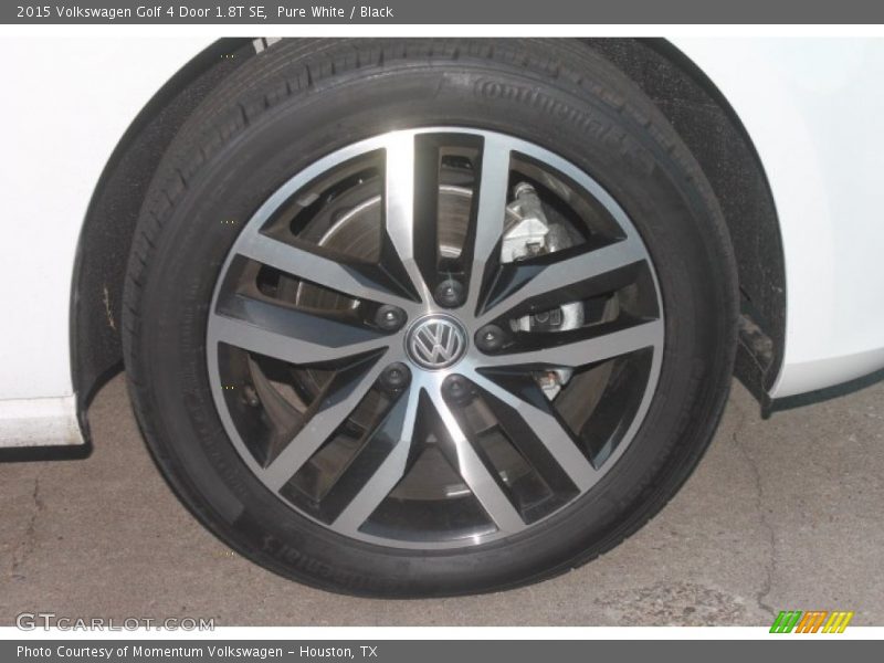 Pure White / Black 2015 Volkswagen Golf 4 Door 1.8T SE
