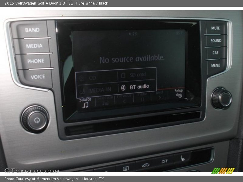 Pure White / Black 2015 Volkswagen Golf 4 Door 1.8T SE
