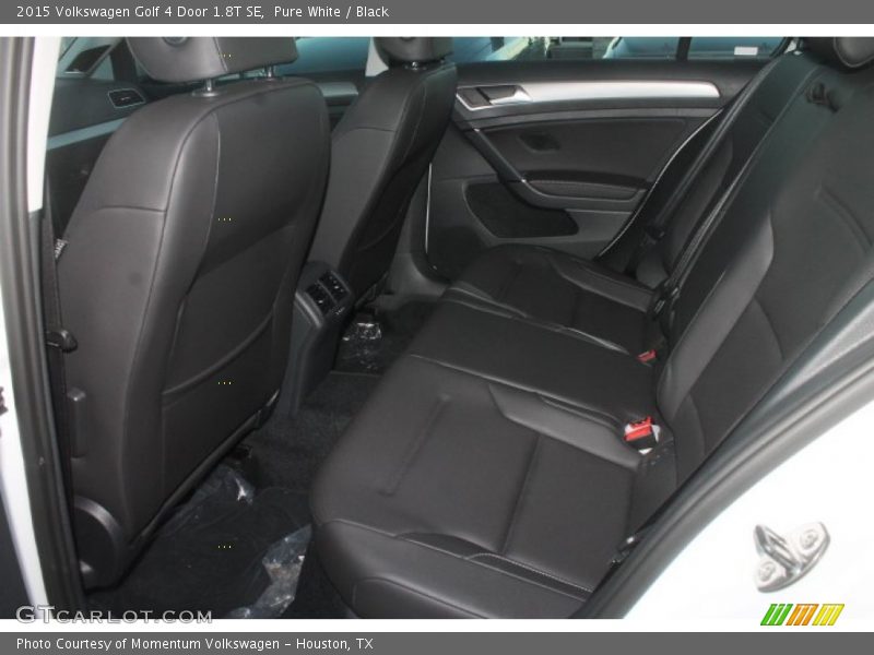 Pure White / Black 2015 Volkswagen Golf 4 Door 1.8T SE