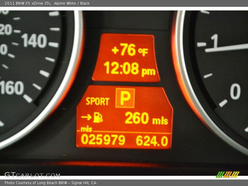 Alpine White / Black 2011 BMW X5 xDrive 35i