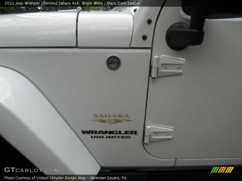 Bright White / Black/Dark Saddle 2011 Jeep Wrangler Unlimited Sahara 4x4