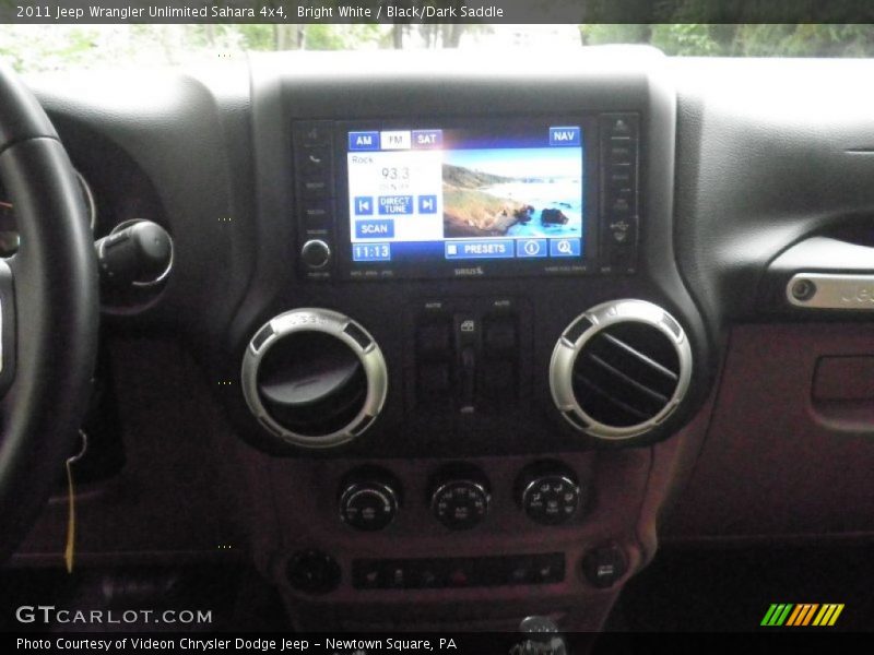 Bright White / Black/Dark Saddle 2011 Jeep Wrangler Unlimited Sahara 4x4