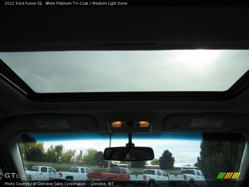 White Platinum Tri-Coat / Medium Light Stone 2012 Ford Fusion SE