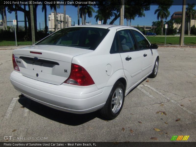 Cloud 9 White / Dark Charcoal Black 2001 Ford Focus SE Sedan