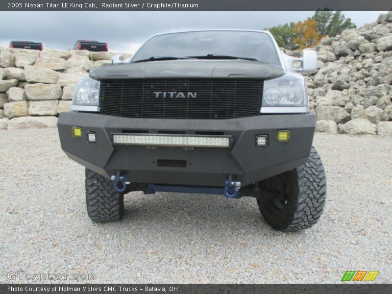 Radiant Silver / Graphite/Titanium 2005 Nissan Titan LE King Cab