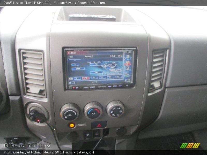 Radiant Silver / Graphite/Titanium 2005 Nissan Titan LE King Cab