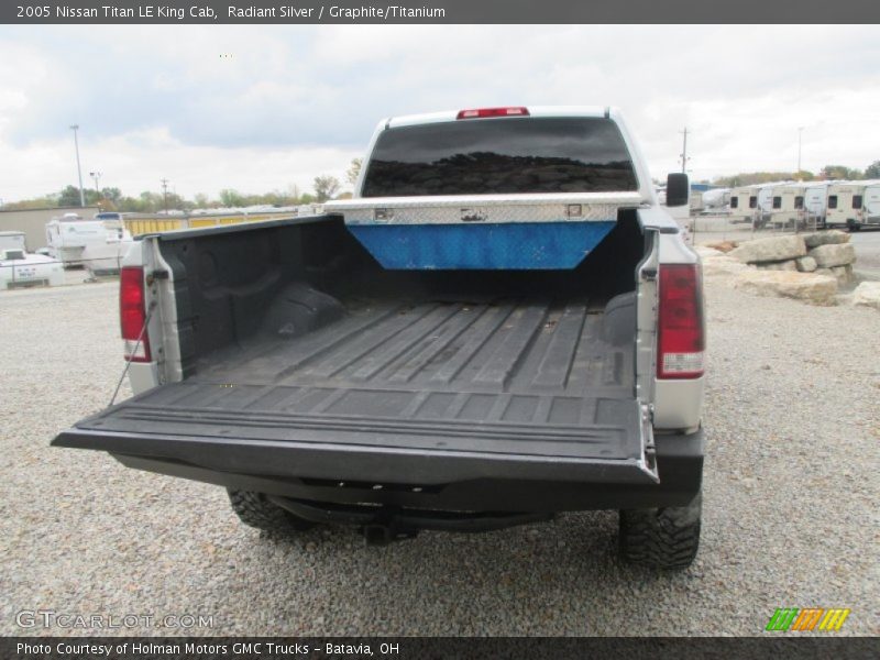 Radiant Silver / Graphite/Titanium 2005 Nissan Titan LE King Cab