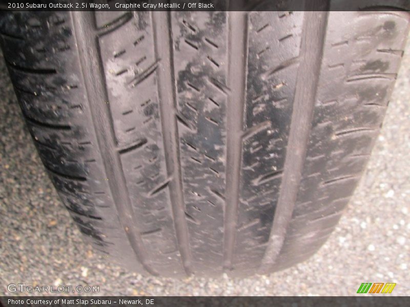 Graphite Gray Metallic / Off Black 2010 Subaru Outback 2.5i Wagon