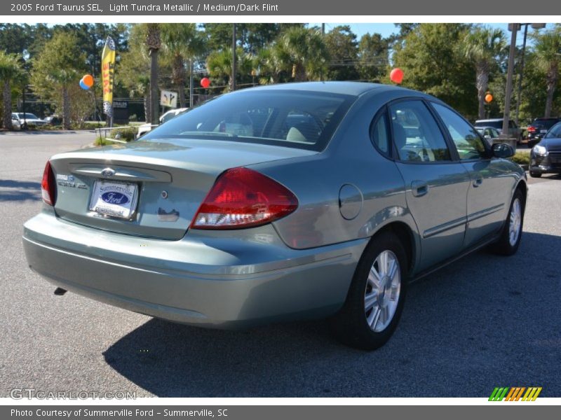 Light Tundra Metallic / Medium/Dark Flint 2005 Ford Taurus SEL
