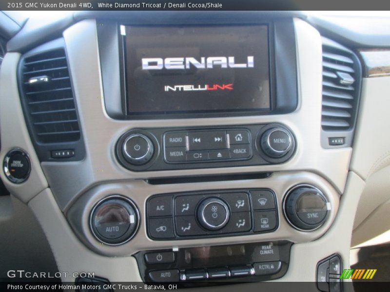 White Diamond Tricoat / Denali Cocoa/Shale 2015 GMC Yukon Denali 4WD