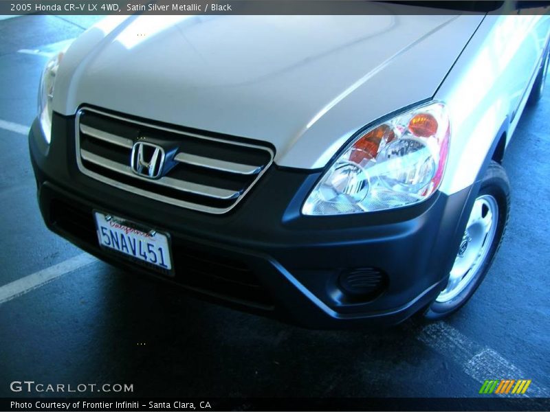 Satin Silver Metallic / Black 2005 Honda CR-V LX 4WD