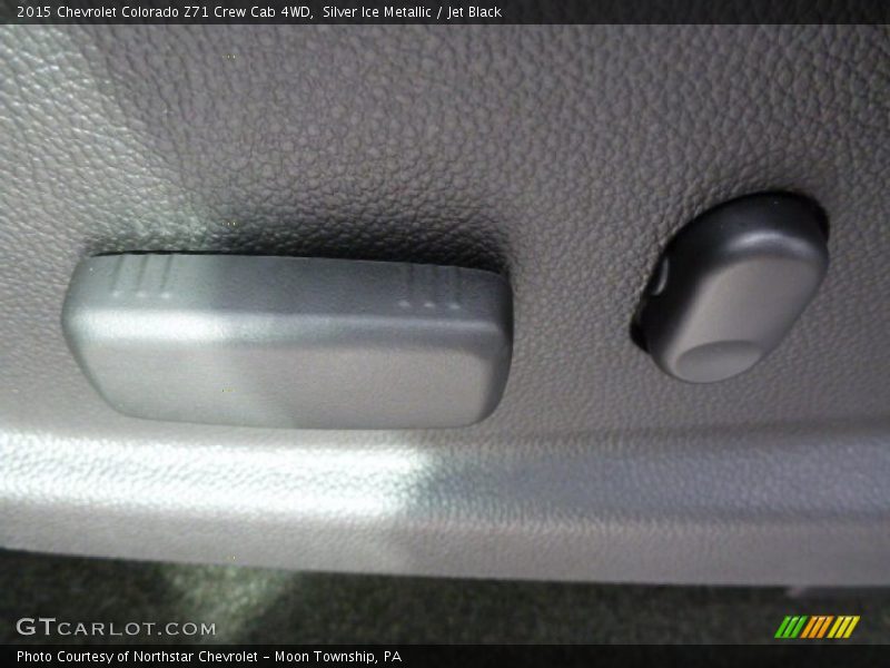Controls of 2015 Colorado Z71 Crew Cab 4WD