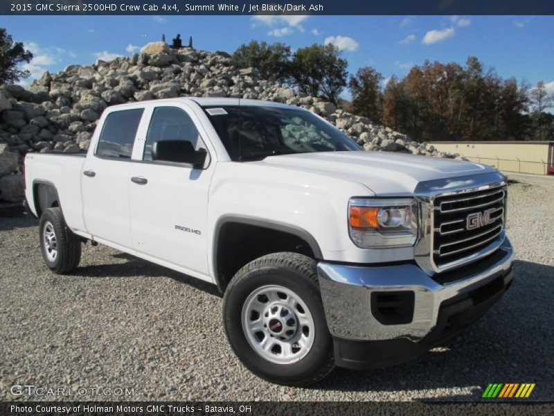 Front 3/4 View of 2015 Sierra 2500HD Crew Cab 4x4