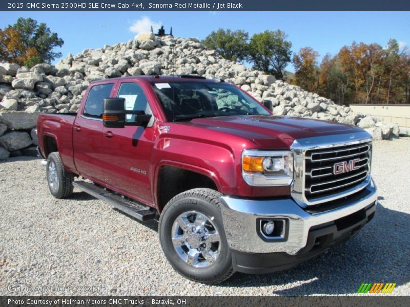 Front 3/4 View of 2015 Sierra 2500HD SLE Crew Cab 4x4