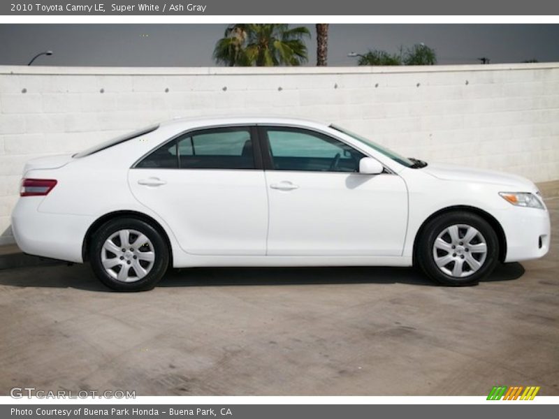 Super White / Ash Gray 2010 Toyota Camry LE