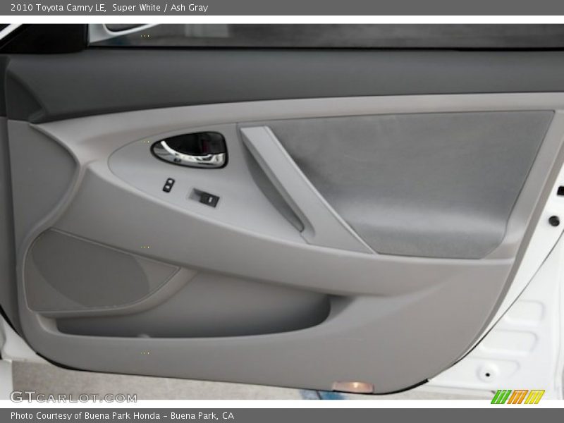 Super White / Ash Gray 2010 Toyota Camry LE