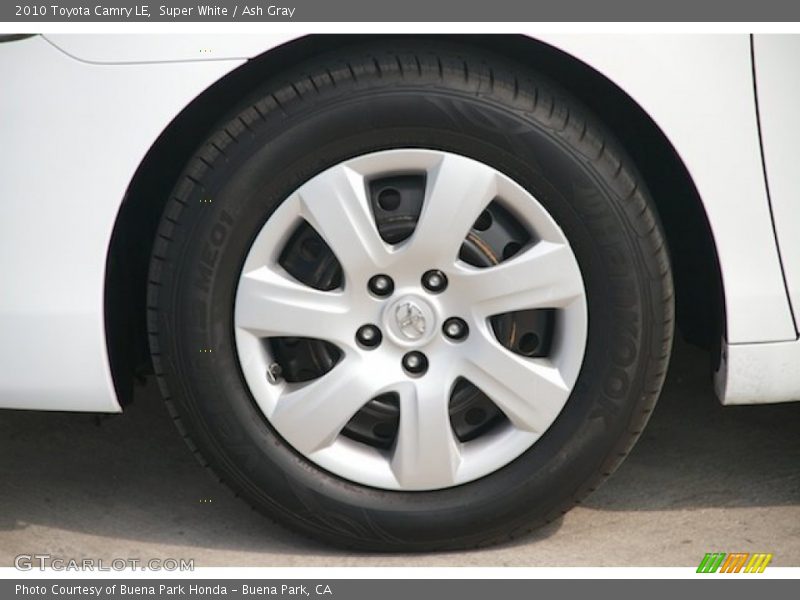 Super White / Ash Gray 2010 Toyota Camry LE