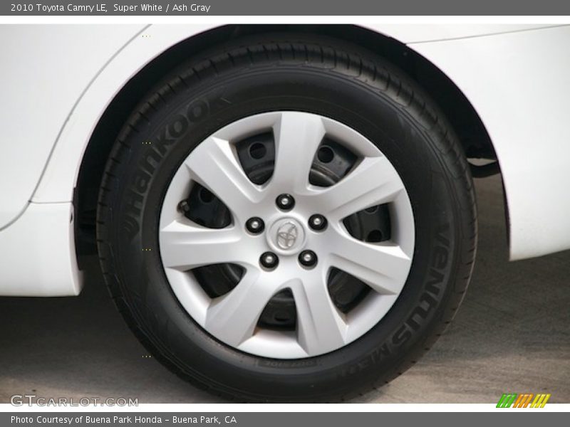 Super White / Ash Gray 2010 Toyota Camry LE