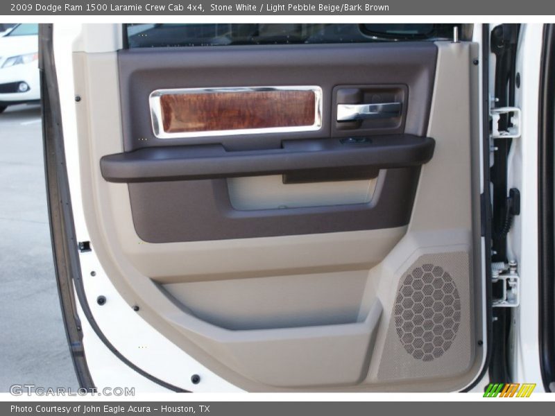 Stone White / Light Pebble Beige/Bark Brown 2009 Dodge Ram 1500 Laramie Crew Cab 4x4