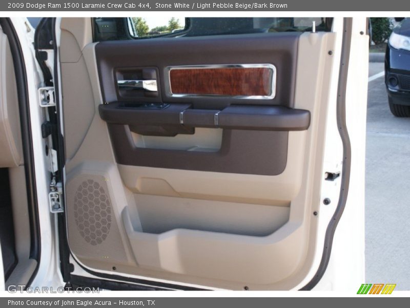 Stone White / Light Pebble Beige/Bark Brown 2009 Dodge Ram 1500 Laramie Crew Cab 4x4