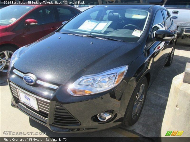 Tuxedo Black / Charcoal Black 2014 Ford Focus SE Sedan