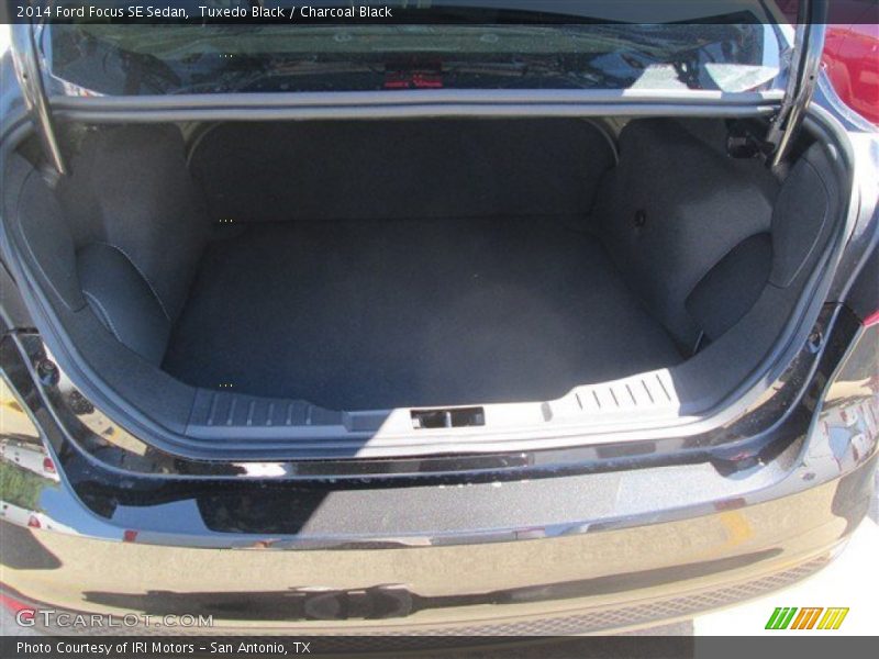 Tuxedo Black / Charcoal Black 2014 Ford Focus SE Sedan