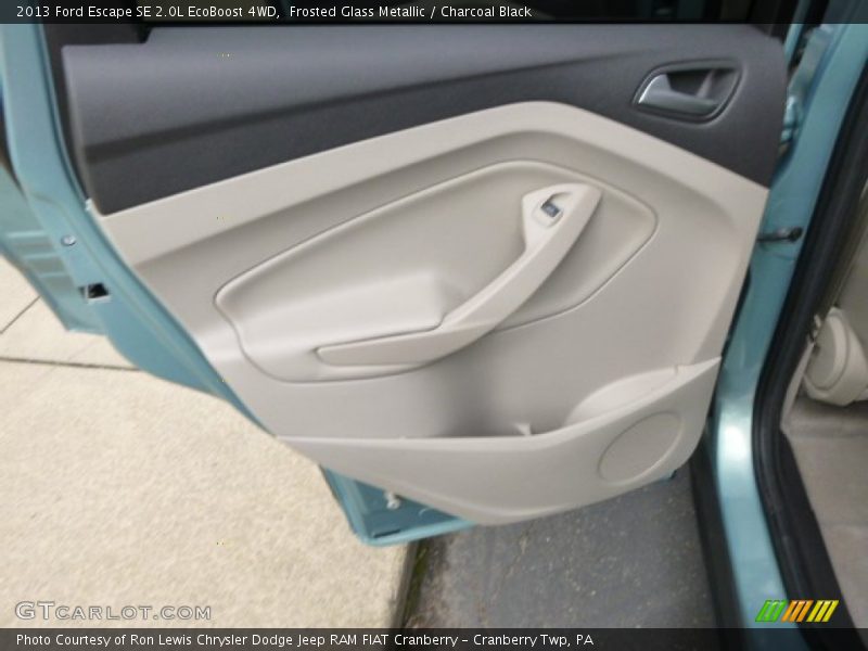 Frosted Glass Metallic / Charcoal Black 2013 Ford Escape SE 2.0L EcoBoost 4WD
