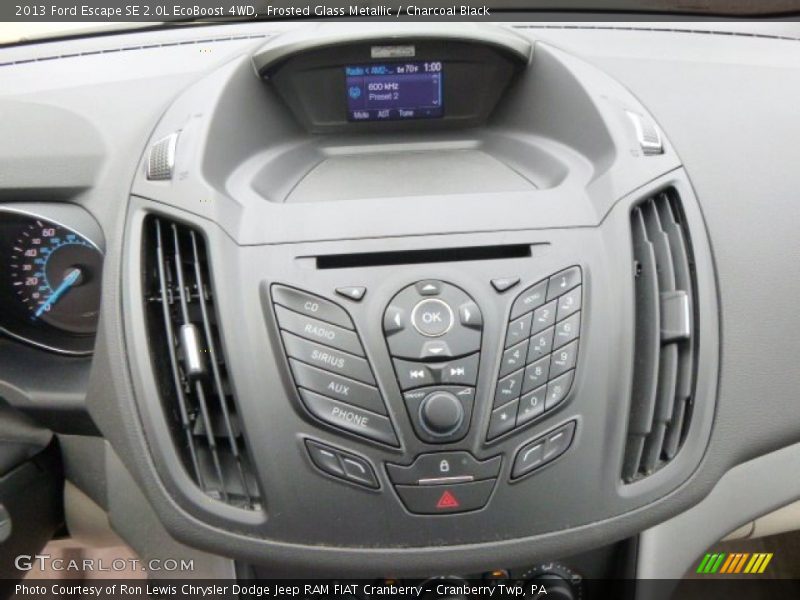 Frosted Glass Metallic / Charcoal Black 2013 Ford Escape SE 2.0L EcoBoost 4WD