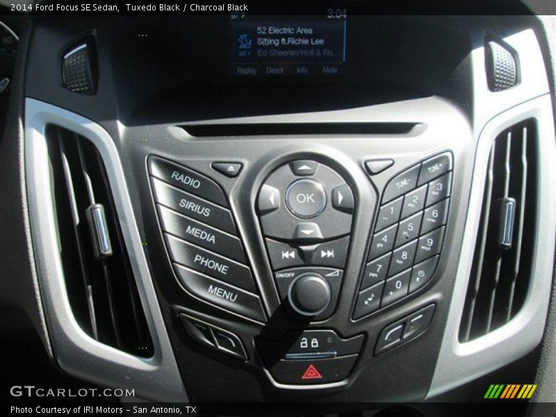 Tuxedo Black / Charcoal Black 2014 Ford Focus SE Sedan