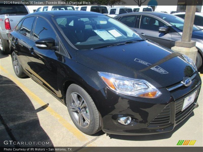 Tuxedo Black / Charcoal Black 2014 Ford Focus SE Sedan