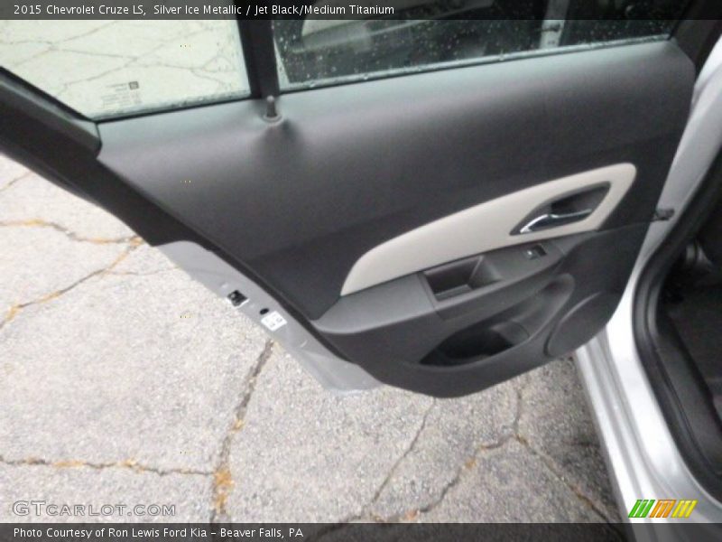Silver Ice Metallic / Jet Black/Medium Titanium 2015 Chevrolet Cruze LS
