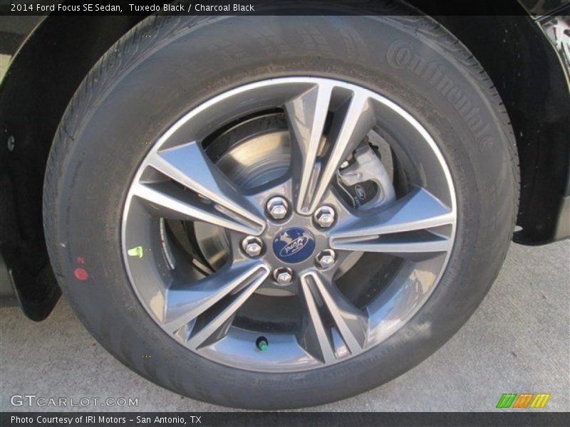 Tuxedo Black / Charcoal Black 2014 Ford Focus SE Sedan