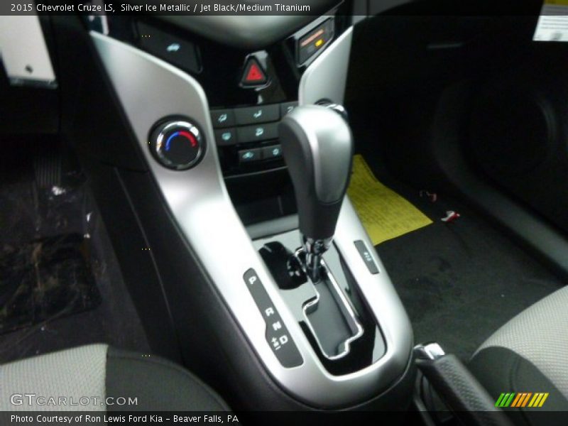 Silver Ice Metallic / Jet Black/Medium Titanium 2015 Chevrolet Cruze LS