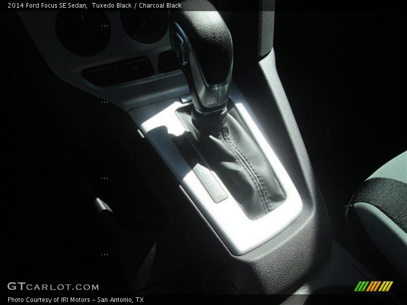 Tuxedo Black / Charcoal Black 2014 Ford Focus SE Sedan