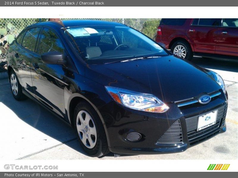 Tuxedo Black / Charcoal Black 2014 Ford Focus S Sedan