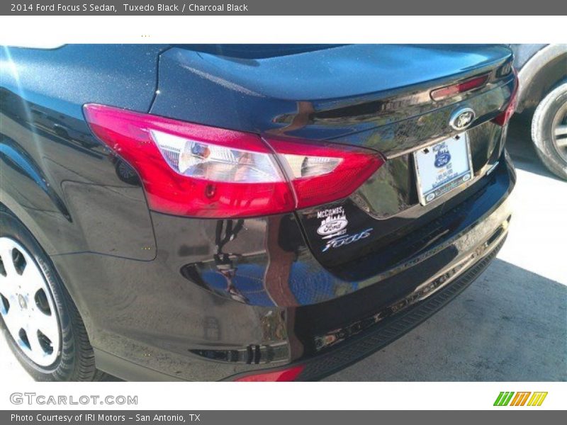 Tuxedo Black / Charcoal Black 2014 Ford Focus S Sedan