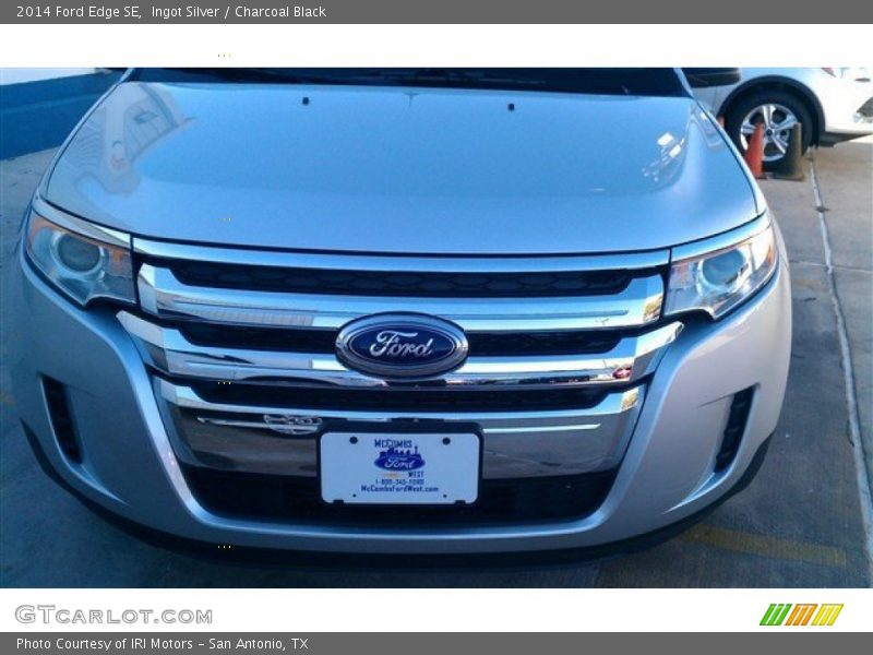 Ingot Silver / Charcoal Black 2014 Ford Edge SE