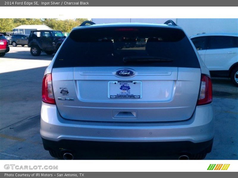 Ingot Silver / Charcoal Black 2014 Ford Edge SE