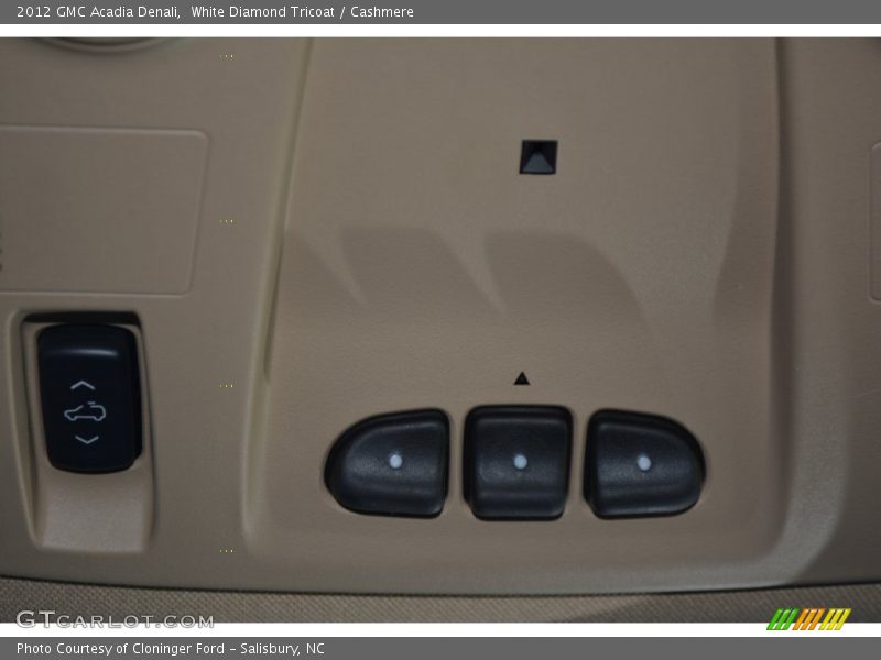 White Diamond Tricoat / Cashmere 2012 GMC Acadia Denali