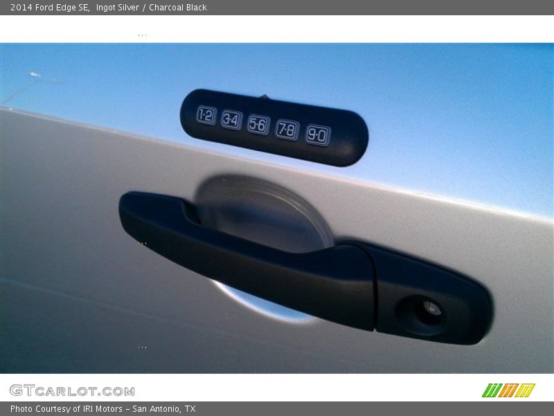 Ingot Silver / Charcoal Black 2014 Ford Edge SE