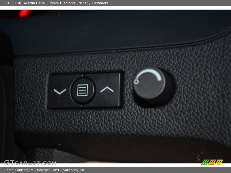 White Diamond Tricoat / Cashmere 2012 GMC Acadia Denali