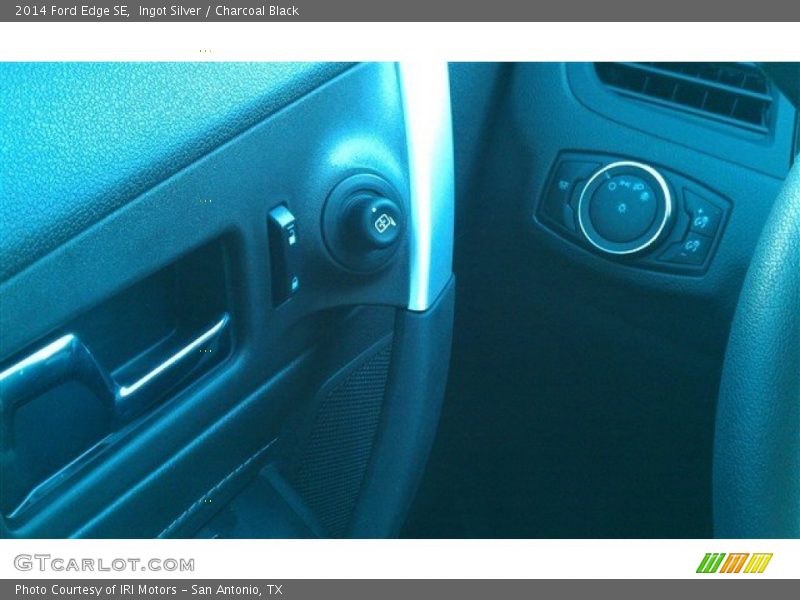 Ingot Silver / Charcoal Black 2014 Ford Edge SE