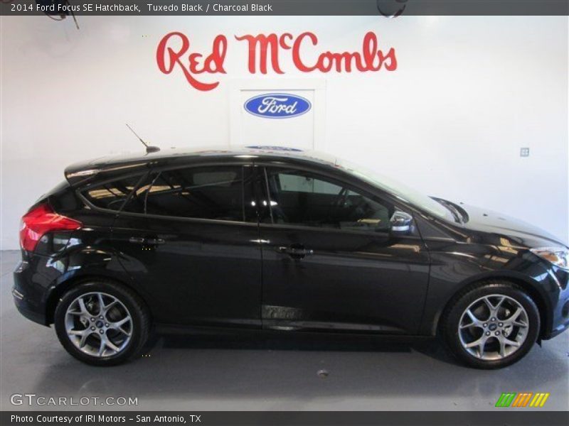 Tuxedo Black / Charcoal Black 2014 Ford Focus SE Hatchback